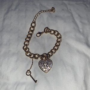 Heart and lock gold bracelet or anklet!